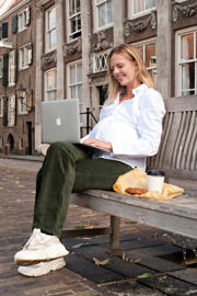 thumbnail: LOVE2WAIT straight high waist zwangerschaps broek donkergroen rib gebreid