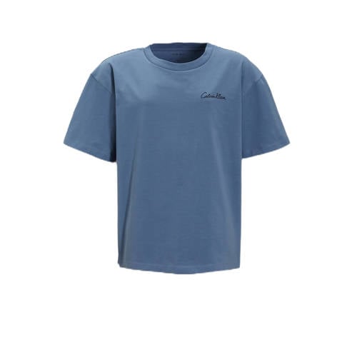 Calvin Klein T-shirt met backprint blauw Jongens Stretchkatoen Ronde hals - maat 104 afbeelding