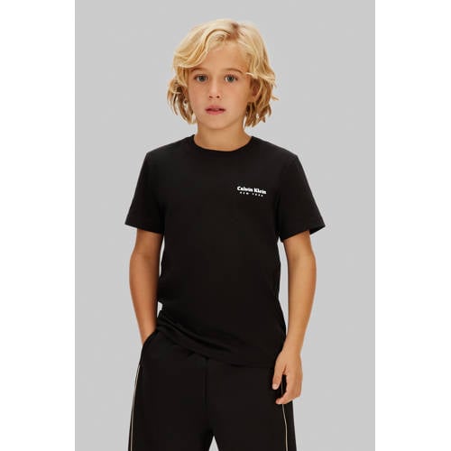 Calvin Klein T-shirt zwart Jongens Katoen Ronde hals Effen - maat 104 afbeelding