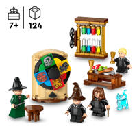 thumbnail: LEGO Harry Potter Kasteel Zweinstein: Sorteerhoedceremonie Set 76460