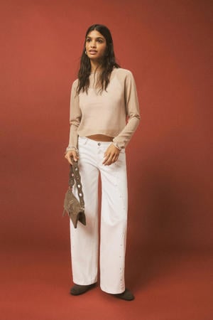 low waist wide leg jeans wit