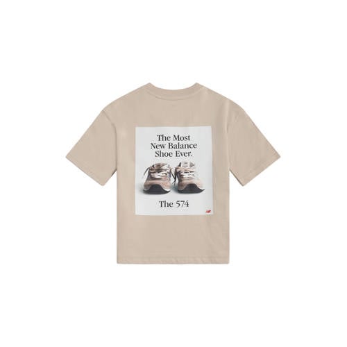 New Balance T-shirt beige Jongens/Meisjes Katoen Ronde hals Backprint - maat 104 afbeelding