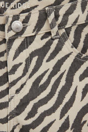 thumbnail: WE Fashion Blue Ridge denim straight short met zebraprint ecru