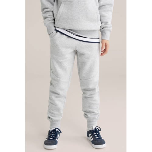 WE Fashion regular joggingbroek grijs melange Jongens Sweat Effen