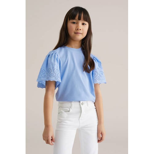 WE Fashion T-shirt lichtblauw broderie Meisjes Katoen Ronde hals Effen - maat 146/152 afbeelding