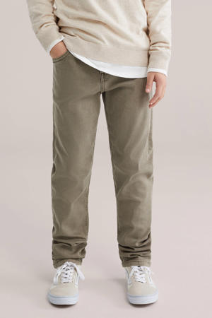 tapered jeans bruin