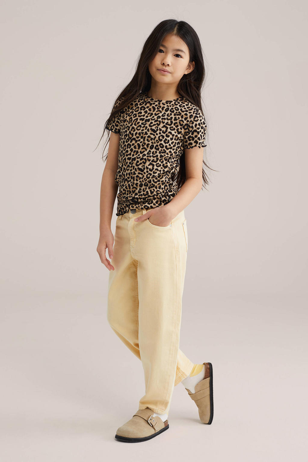 Bruine meisjes WE Fashion T-shirt van stretchkatoen met dierenprint, korte mouwen en ronde hals