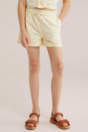straight casual short lichtgeel