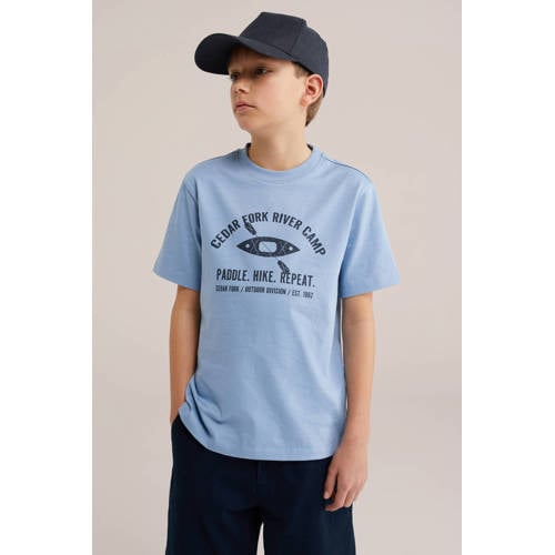WE Fashion T-shirt lichtblauw Jongens Katoen Ronde hals Printopdruk - maat 110/116 afbeelding