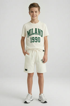 T-shirt + korte broek wit