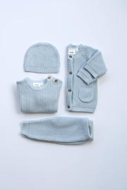 thumbnail: Feetje grof gebreide babybroek The Magic is in You lichtblauw