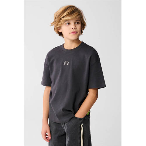 Shoeby T-shirt met backprint grijs Jongens Katoen Ronde hals Backprint - maat 98/104 afbeelding