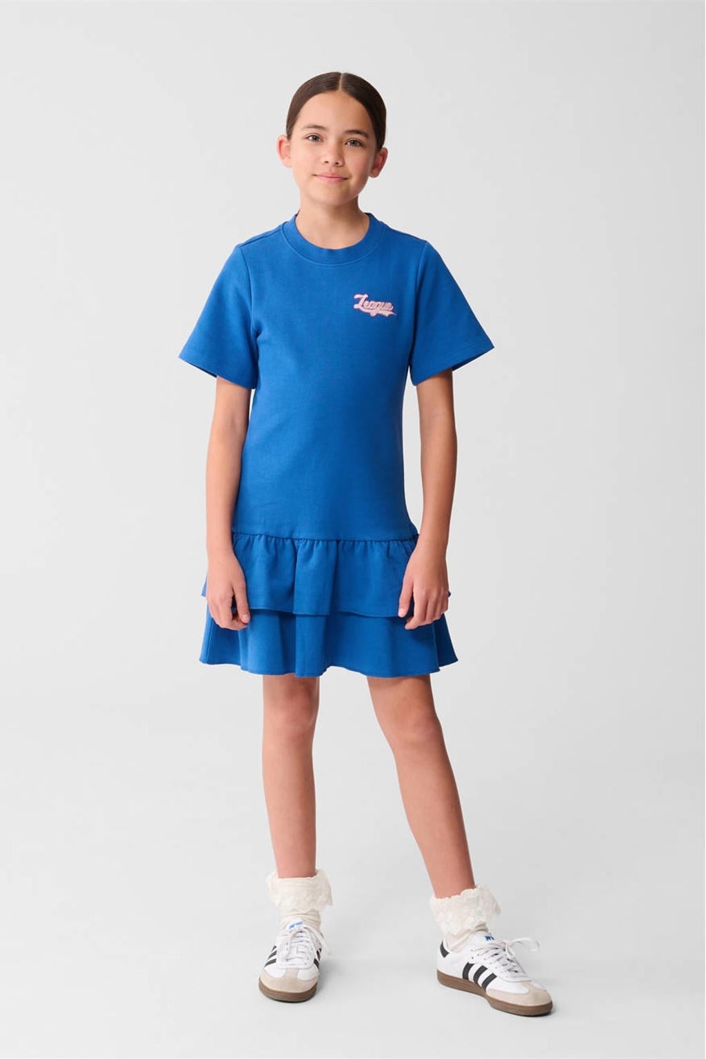 Marineblauw meisjes Shoeby T-shirtjurk blauw van katoen met effen, korte mouwen, ronde hals en ruches