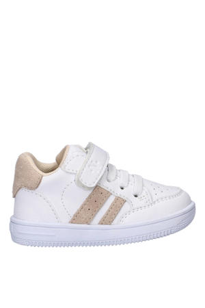 sneakers wit
