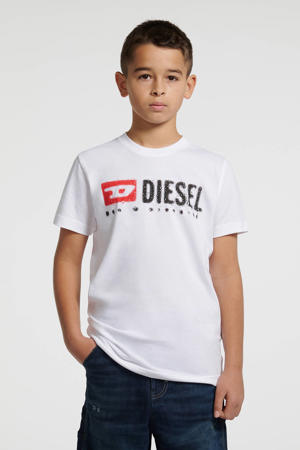 T-shirt wit
