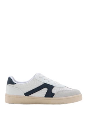 sneakers wit