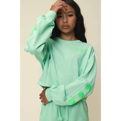 LOOXS 10sixteen sweater limegroen Tekst - maat 140 afbeelding