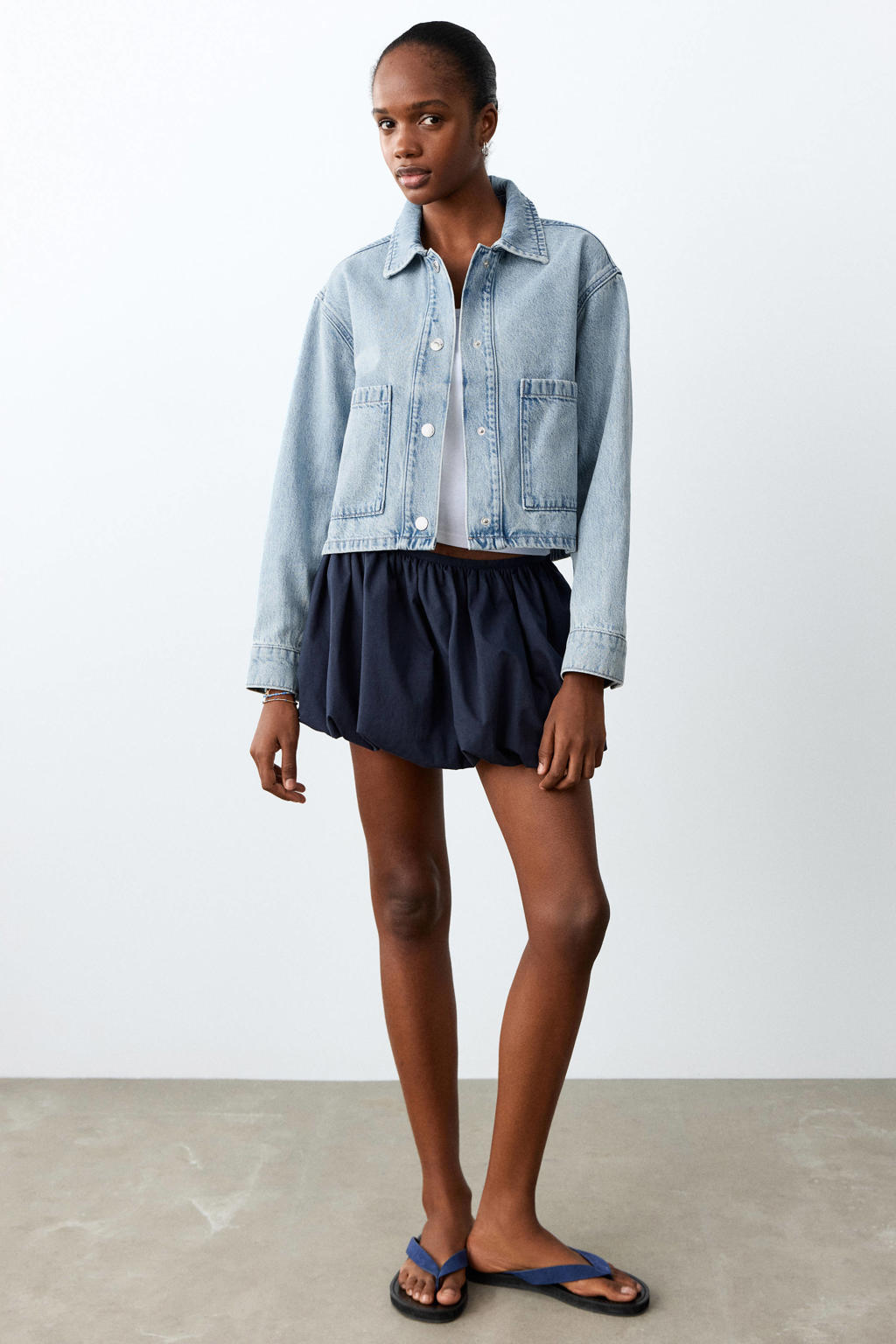Light blue denim meisjes MANGO TEEN spijkerjas van denim met effen, lange mouwen, klassieke kraag en knoopsluiting