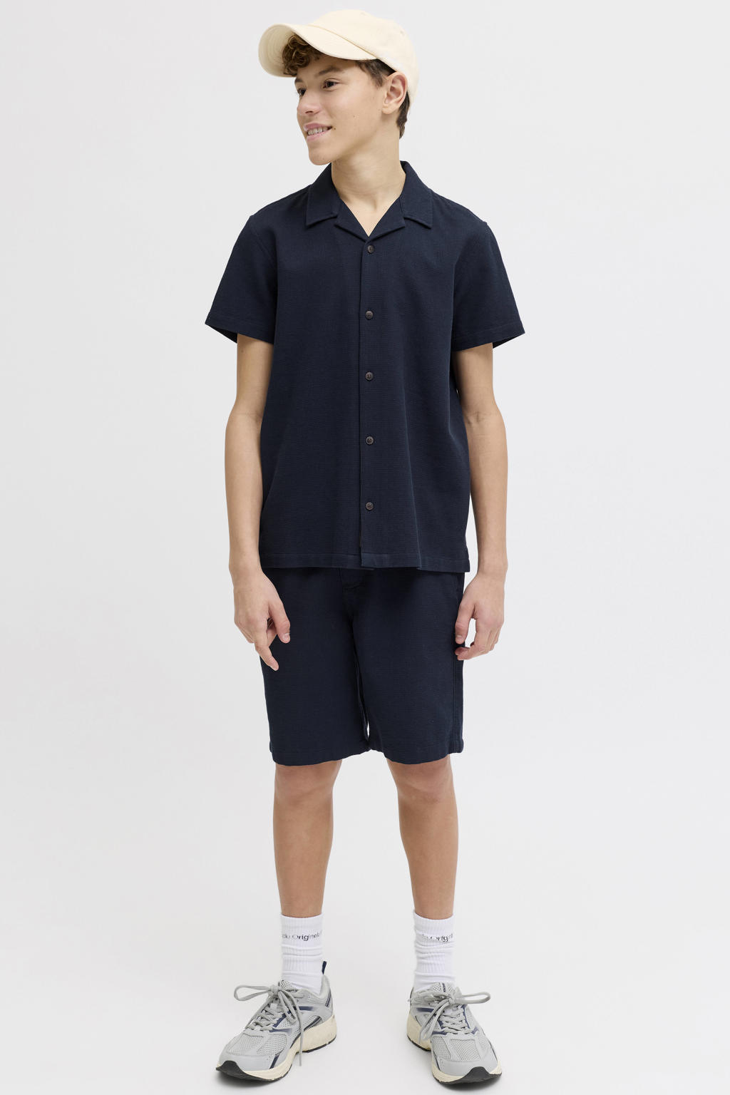 Donkerblauwe jongens JACK & JONES JUNIOR korte broek overhemd van katoen met effen, korte mouwen, widespread hals, elastische tailleband met koord en textuur