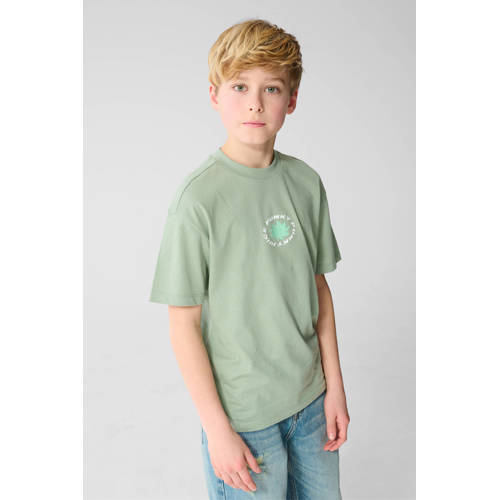 Shoeby T-shirt met backprint groen Jongens Katoen Ronde hals Backprint - maat 110/116 afbeelding