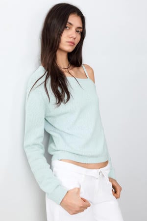 asymmetrische gebreide trui met one-shoulder lichtblauw