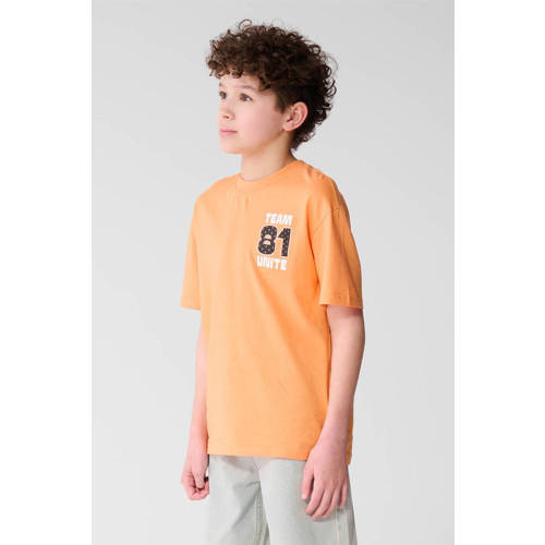 Shoeby T-shirt met backprint oranje Jongens Katoen Ronde hals Backprint - maat 98/104 afbeelding