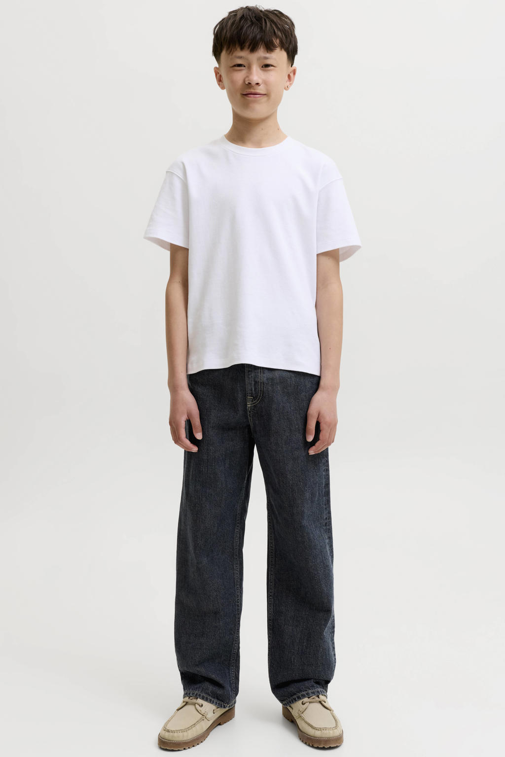 Medium blue denim jongens JACK & JONES JUNIOR baggy jeans middelblauw van denim met high waist, rits- en knoopsluiting en effen