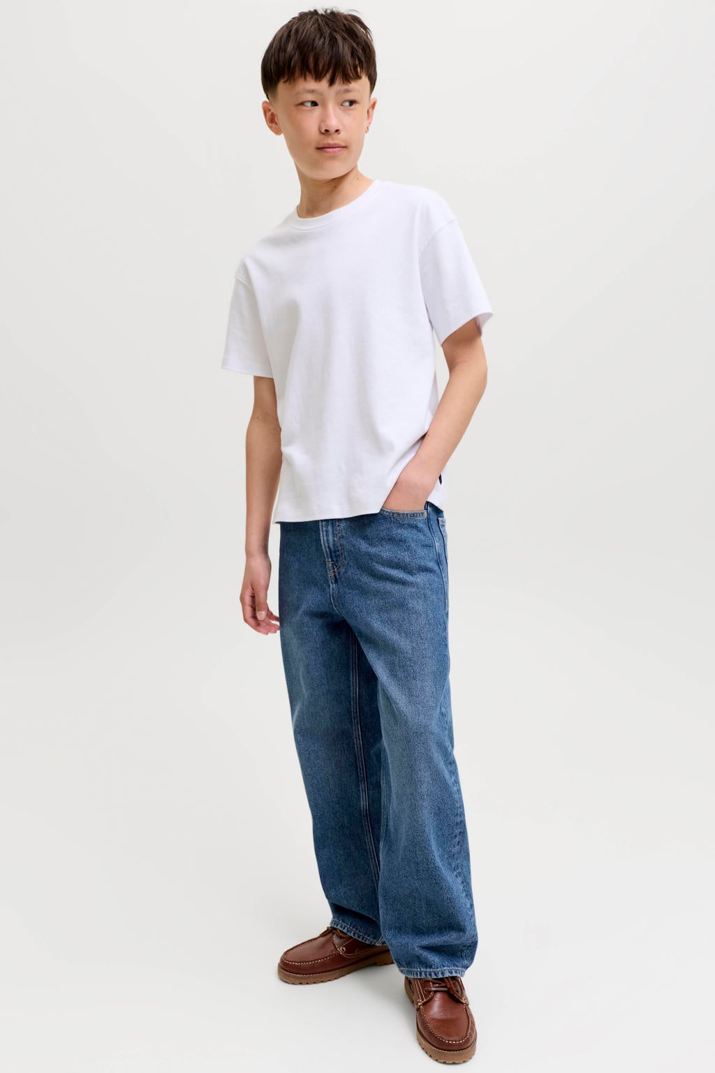 Medium blue denim jongens JACK & JONES JUNIOR relaxed fit loose fit jeans mediumblauw van denim met high waist en effen