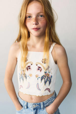 cropped top wit