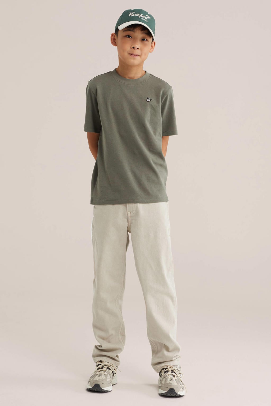 Olijfgroene jongens WE Fashion T-shirt van katoen met effen, korte mouwen en ronde hals