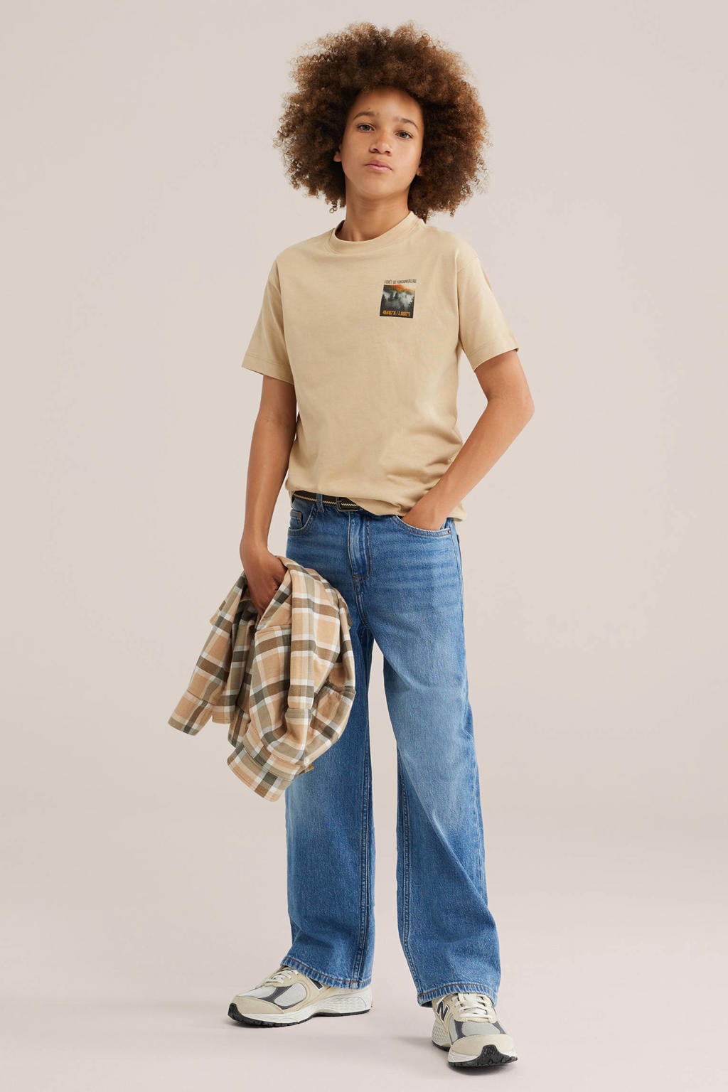 Zandkleurige jongens WE Fashion T-shirt van katoen met backprint, korte mouwen en ronde hals