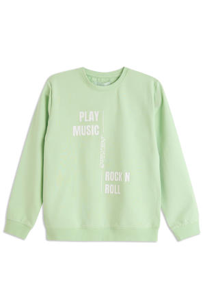 Bram Pastel green
