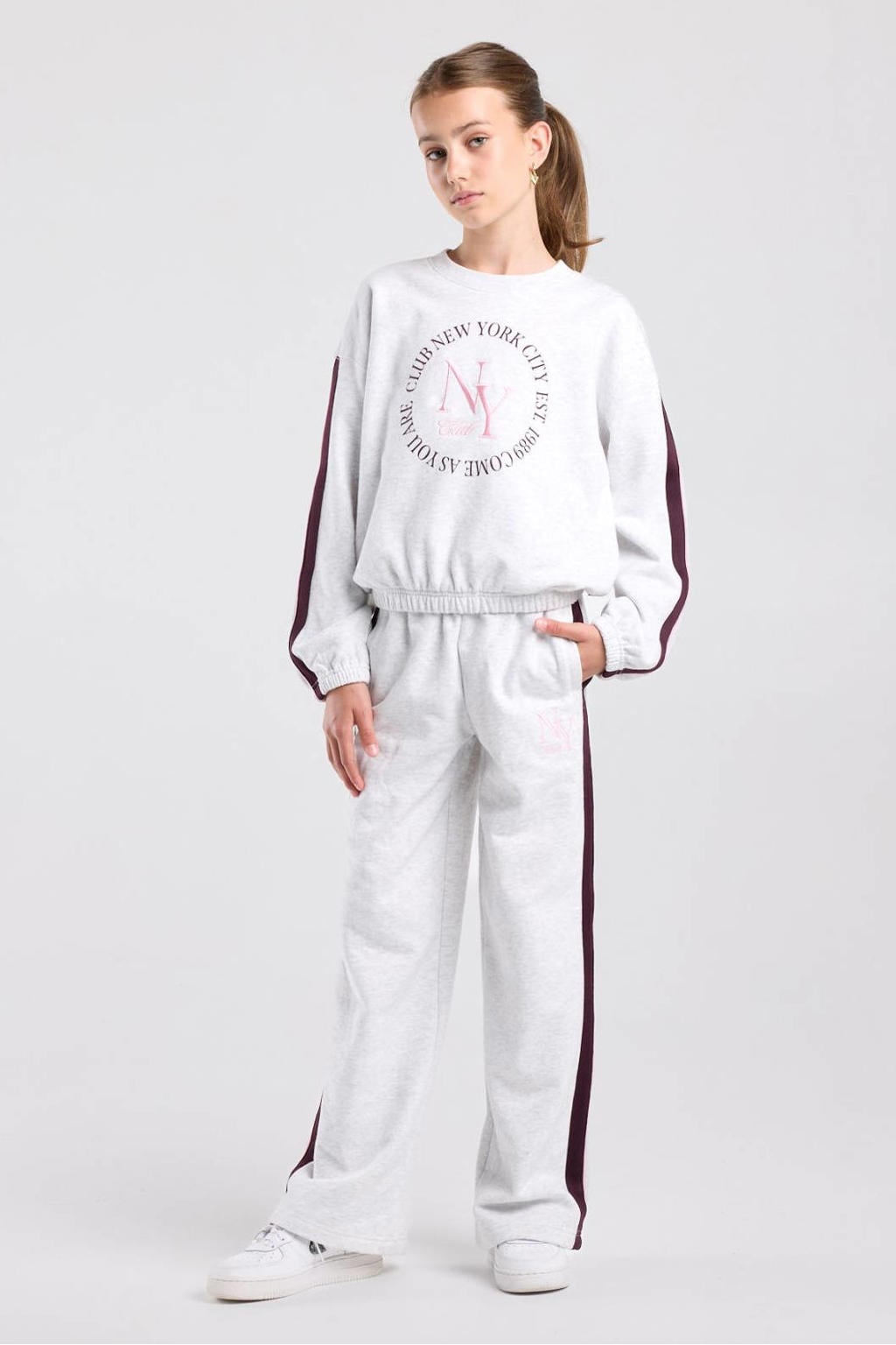 America Today sweat sweater met print - grijs